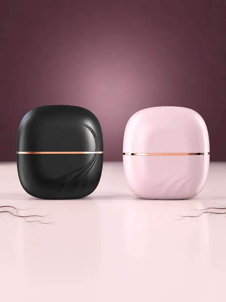 A studio comparison image of the exact closed Lunéa mini smoothing comb variants from references r03